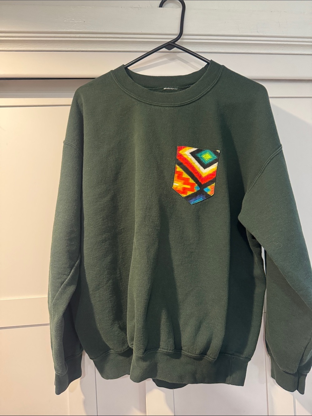 Vintage Dark Green Crewneck Sweatshirt with Colorful Aztec Pocket